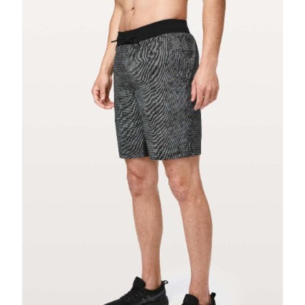 Lululemon T.H.E. Short 9" Liner Cubed Ice Grey Black Med